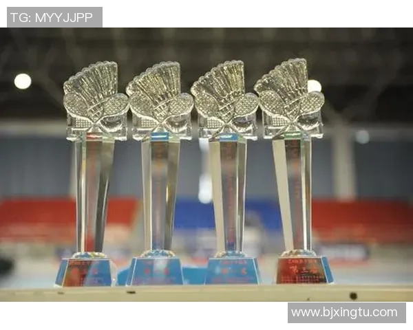 重庆羽毛球队与深圳羽毛球队赛后复盘战术分析与未来展望 重庆羽毛球队与深圳羽毛球队赛后复盘战术分析与未来展望