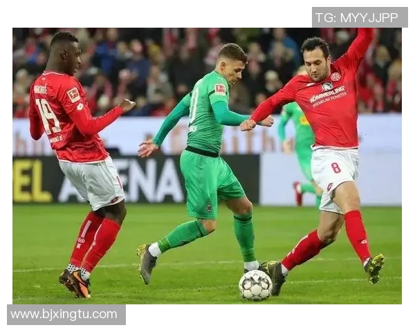 2015年阿森纳与巴塞罗那激战回顾:足球盛宴中的经典对决 2015年阿森纳与巴塞罗那激战回顾:足球盛宴中的经典对决