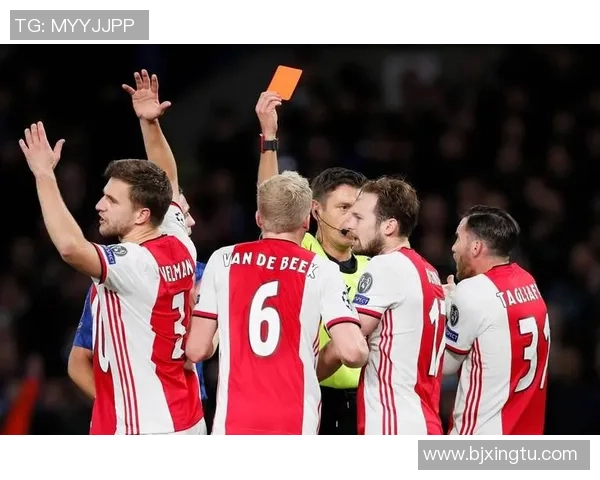 埃因霍温青年队迎战马斯特球队全力争胜展现青春风采